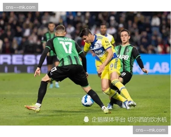 意甲股东大会提议，下赛季起将替补席报名人数增至15人